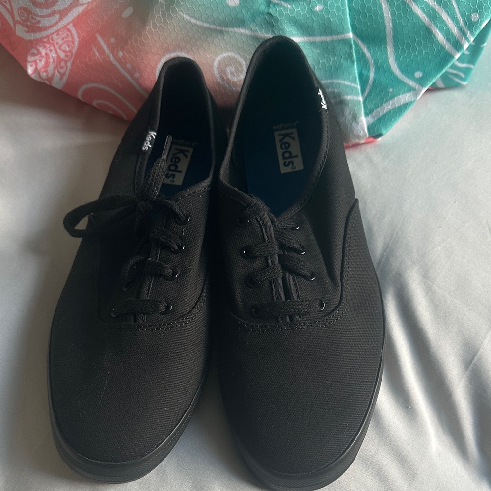 Keds Women’s Black Canvas Sneakers